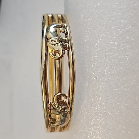 ELEPHANT Bangle Goldtone Hindged 2 1/2"Dia. Bracelet - Picture 2 of 8
